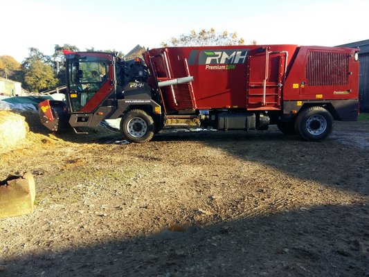 Mélangeuse automotrice
                                                    RMH
                                                    PREMIUM 18