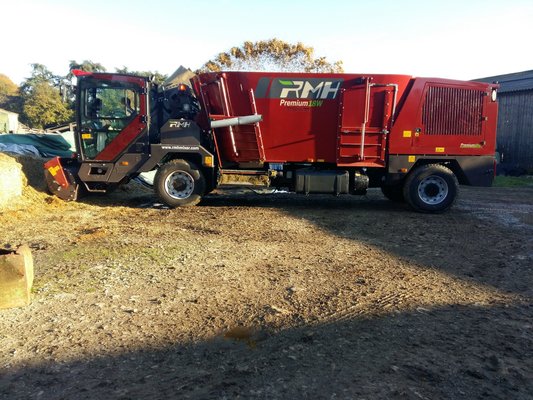 Mélangeuse automotrice - PREMIUM 18